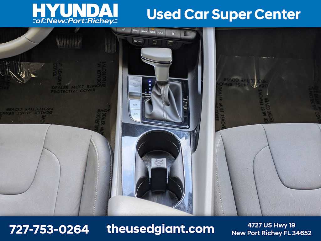 Thumbnail: 2023 Hyundai Elantra - 18