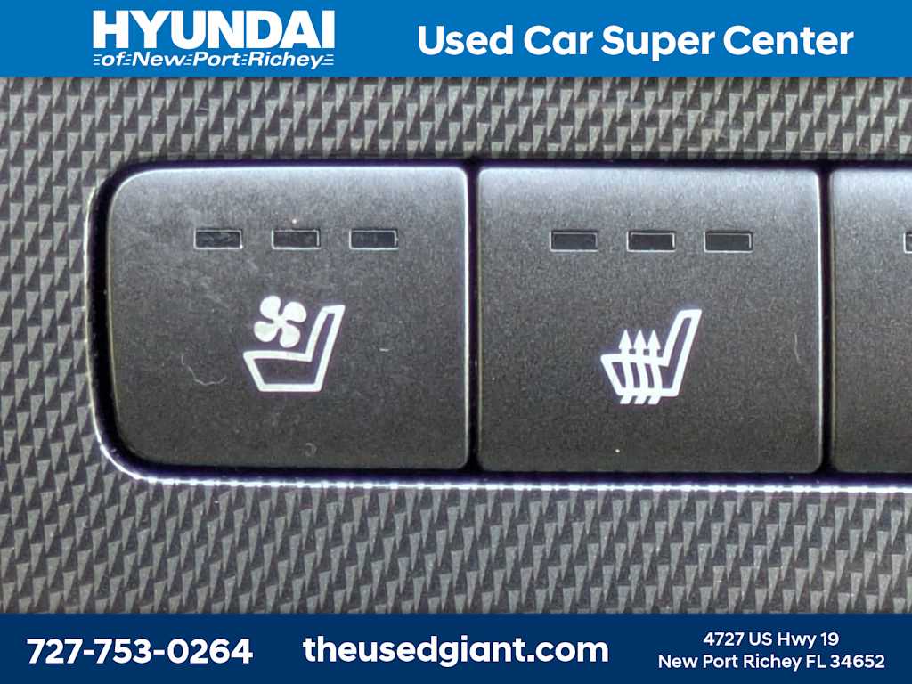 Thumbnail: 2023 Hyundai Santa Fe - 32