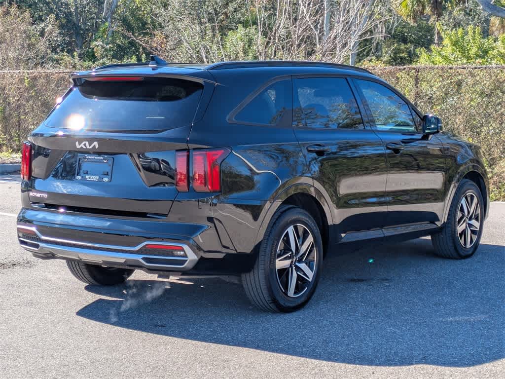 Thumbnail: 2023 Kia Sorento - 5