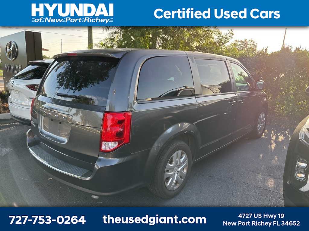 Thumbnail: 2018 Dodge Grand Caravan - 3