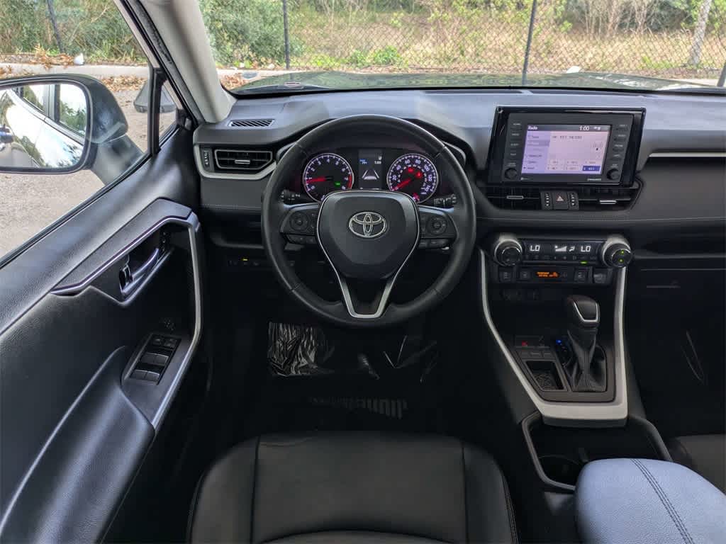 Thumbnail: 2022 Toyota RAV4 - 20