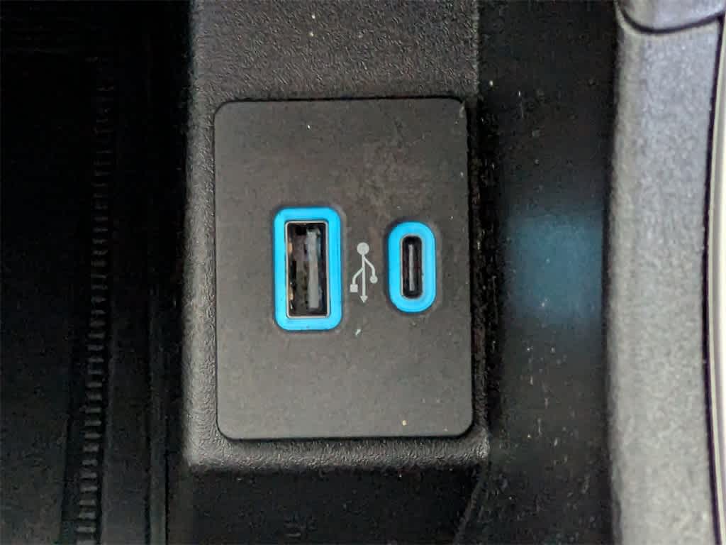 Thumbnail: 2023 Ford Edge - 28