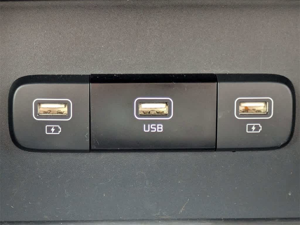 Thumbnail: 2024 Kia Carnival - 28