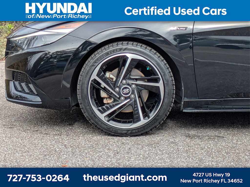 Thumbnail: 2023 Hyundai Elantra - 10