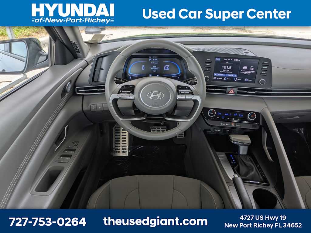 Thumbnail: 2025 Hyundai Elantra - 15