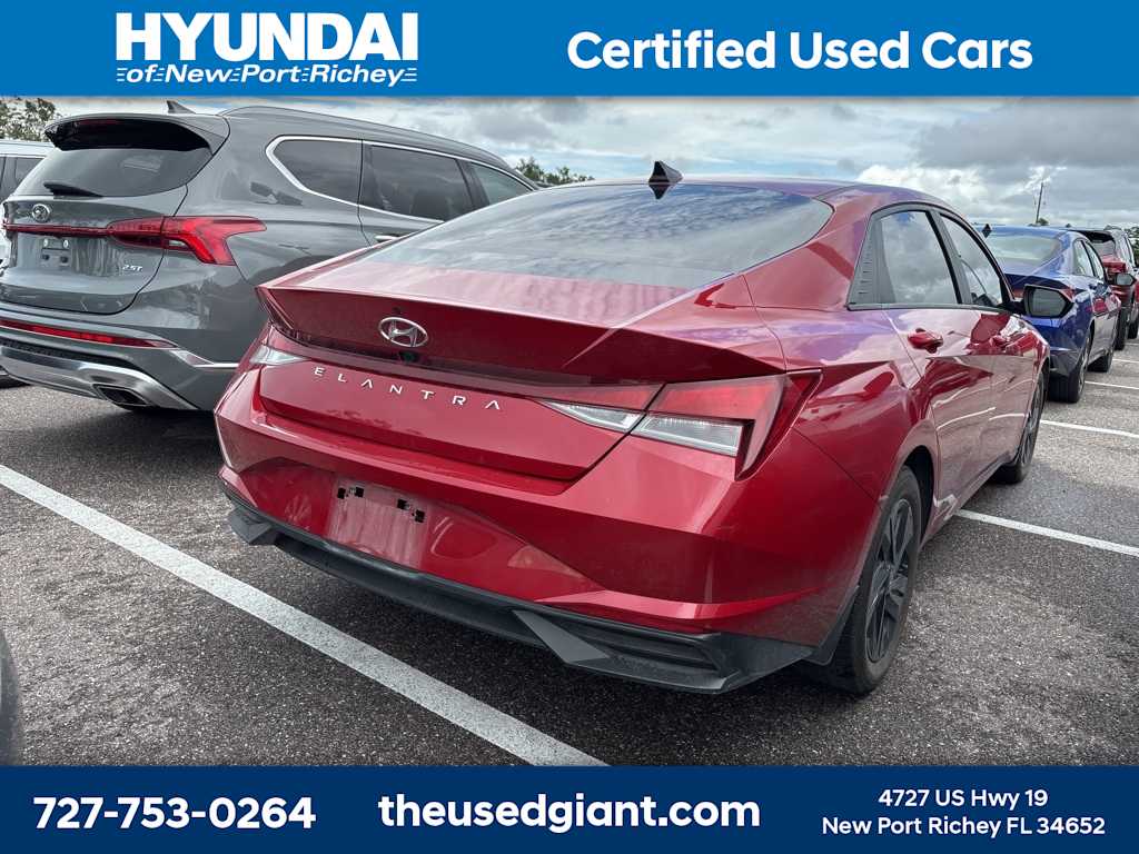 Thumbnail: 2023 Hyundai Elantra - 3