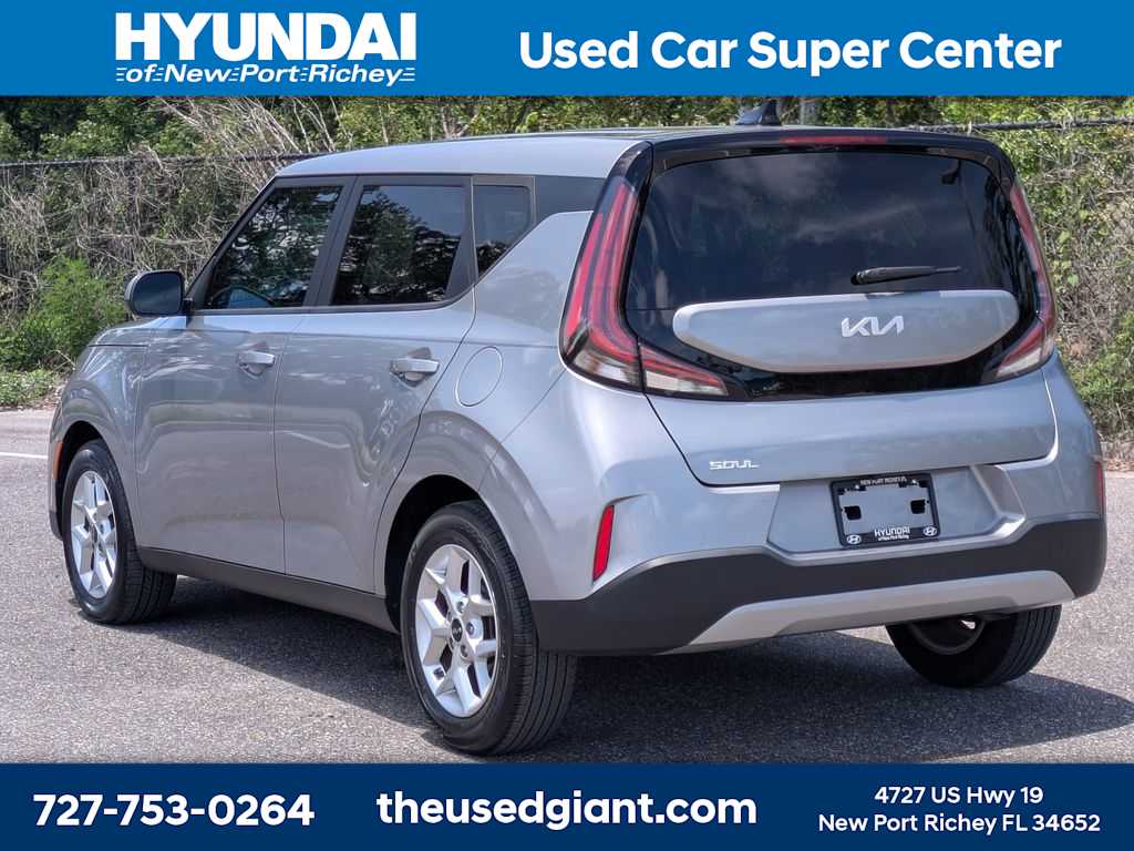Thumbnail: 2023 Kia Soul - 3