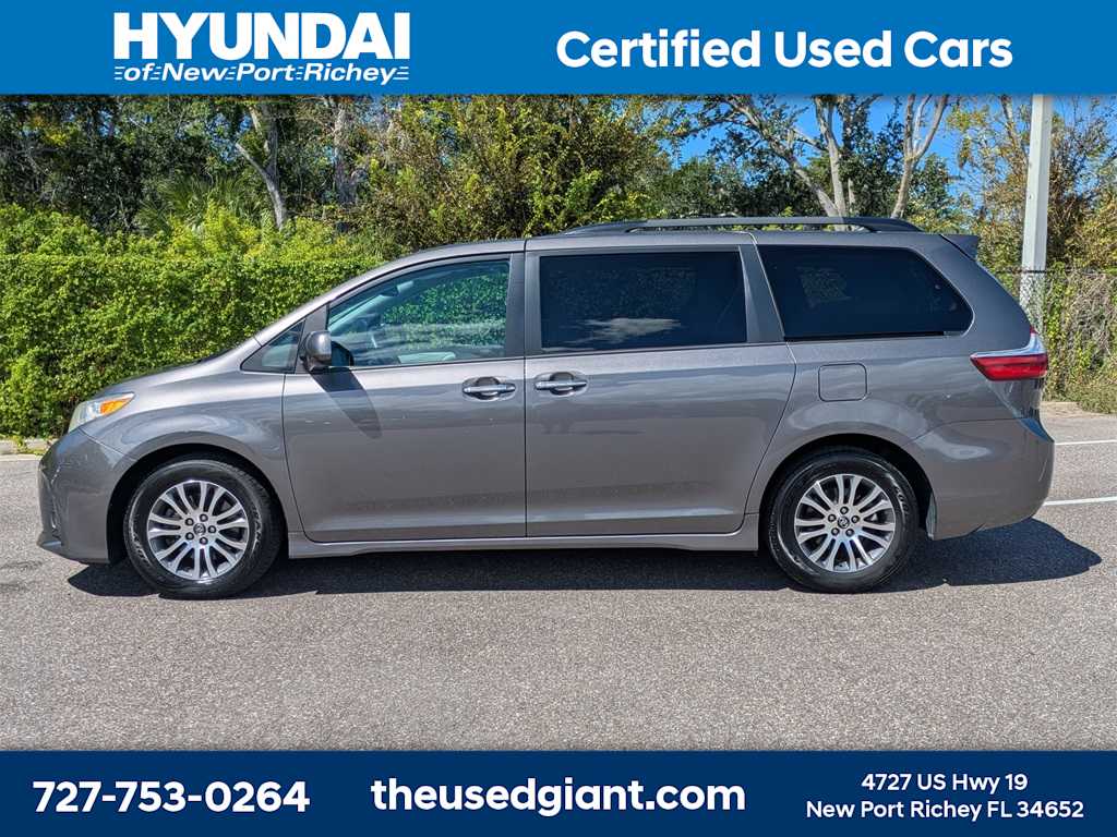 Thumbnail: 2018 Toyota Sienna - 2