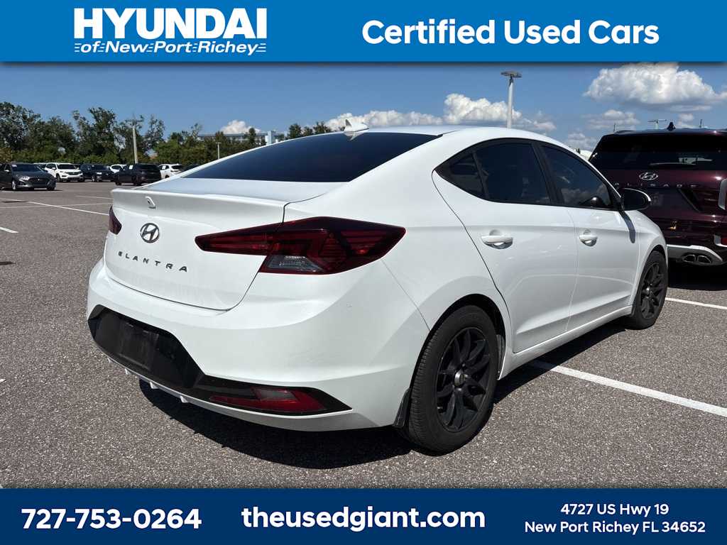 Thumbnail: 2020 Hyundai Elantra - 3