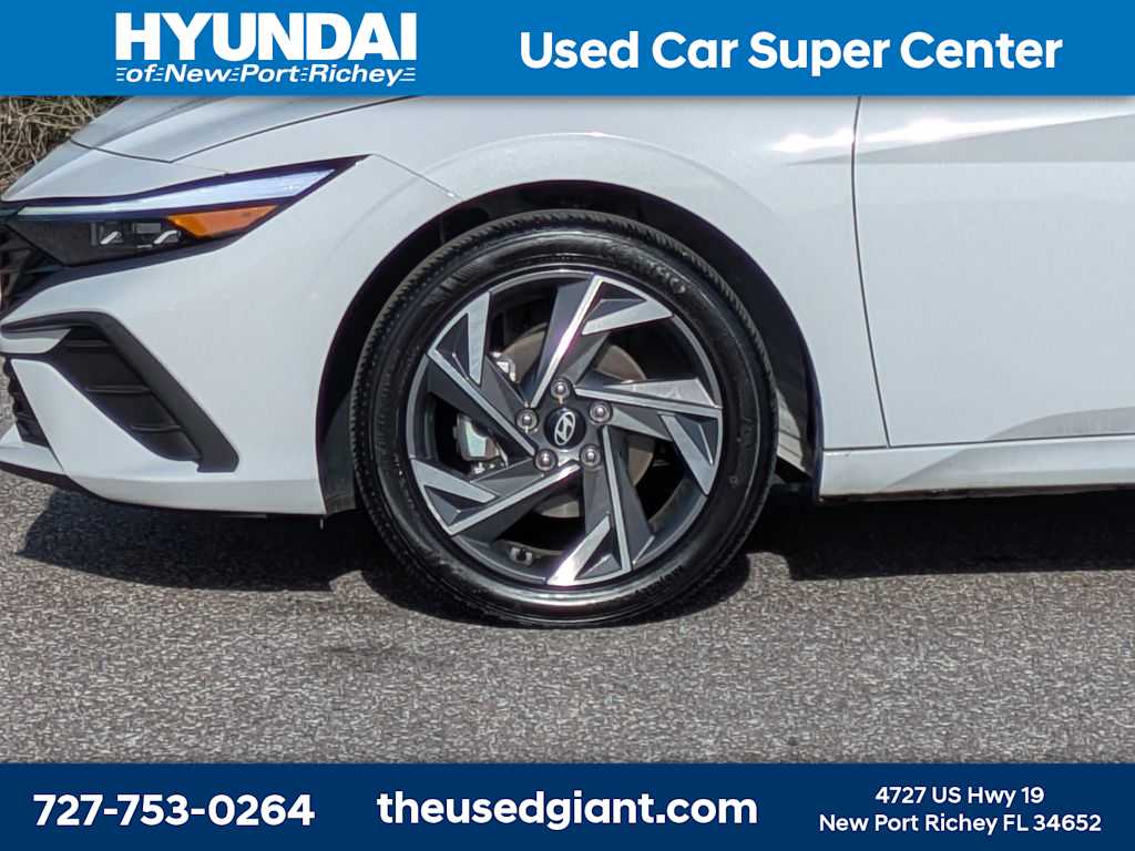 Thumbnail: 2025 Hyundai Elantra - 10