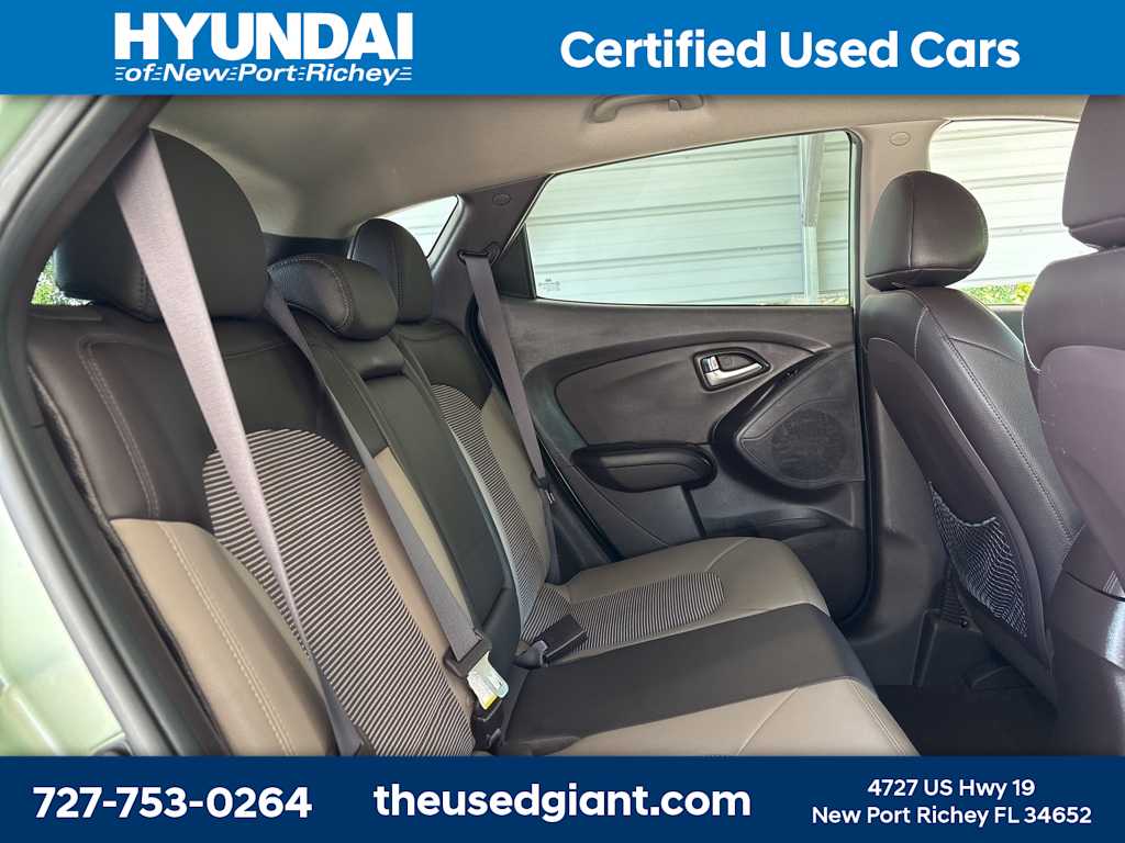 Thumbnail: 2012 Hyundai Tucson - 17