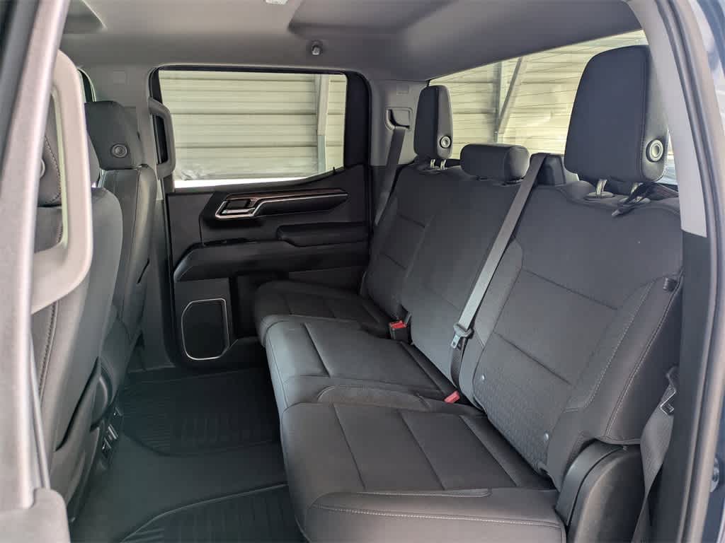 Thumbnail: 2022 Chevrolet Silverado 1500 - 16