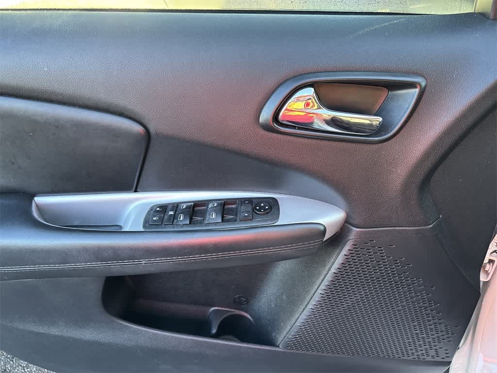 Thumbnail: 2020 Dodge Journey - 9