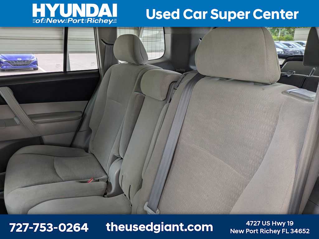 Thumbnail: 2012 Toyota Highlander - 18