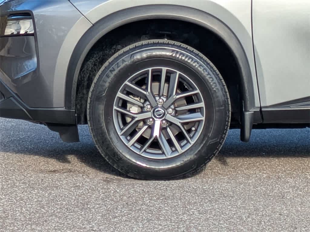 Thumbnail: 2021 Nissan Rogue - 10