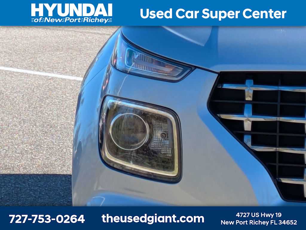 Thumbnail: 2023 Hyundai Venue - 9