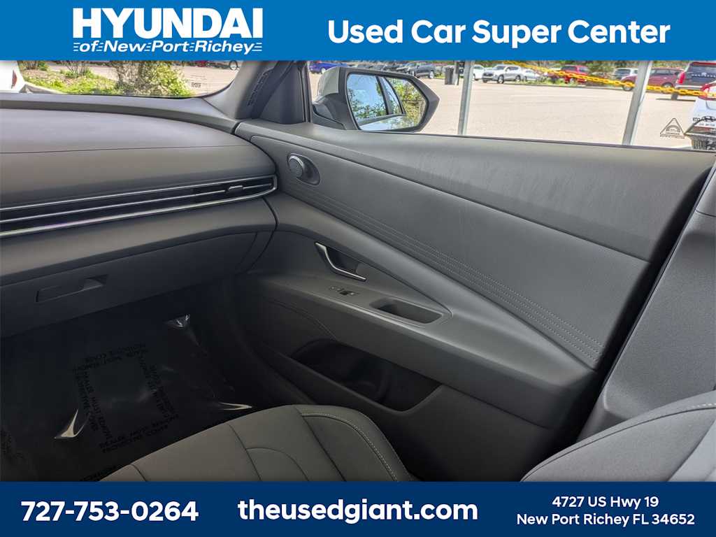 Thumbnail: 2024 Hyundai Elantra - 17