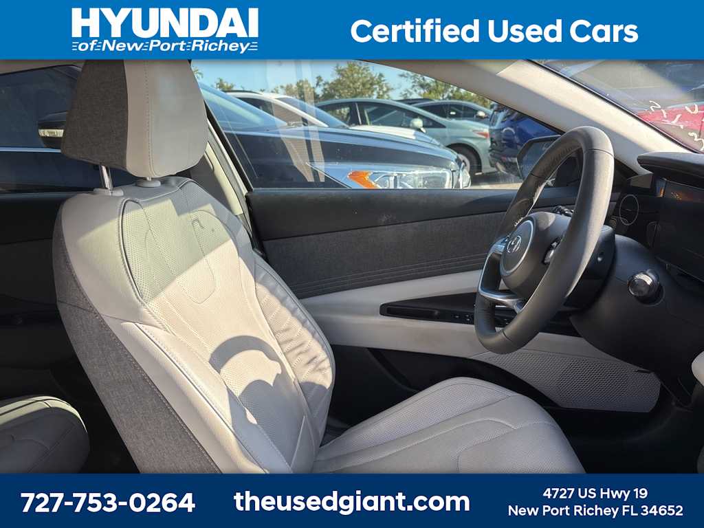Thumbnail: 2023 Hyundai Elantra - 8