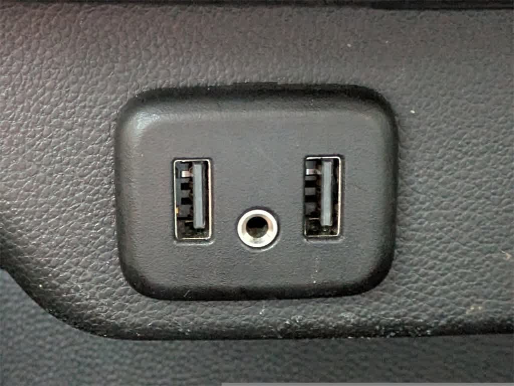 Thumbnail: 2020 Chevrolet Traverse - 29