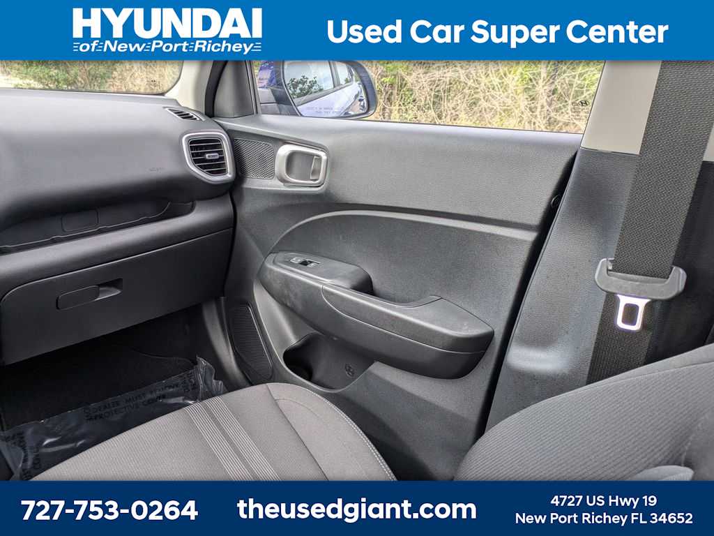 Thumbnail: 2023 Hyundai Venue - 17