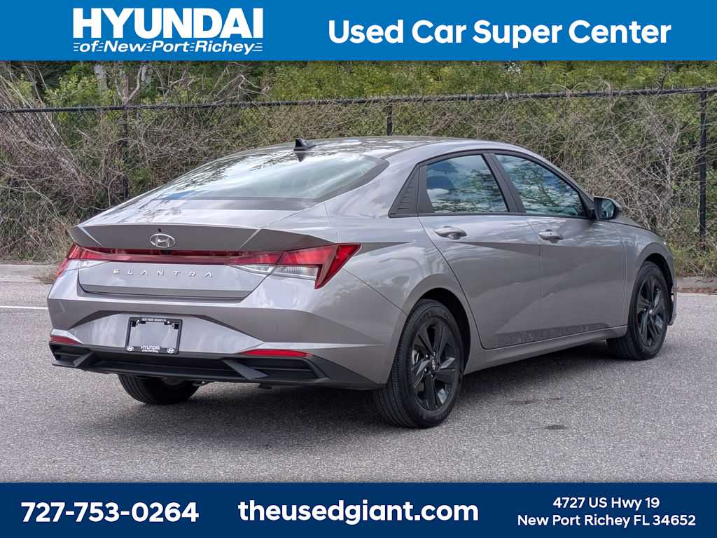 Thumbnail: 2023 Hyundai Elantra - 5