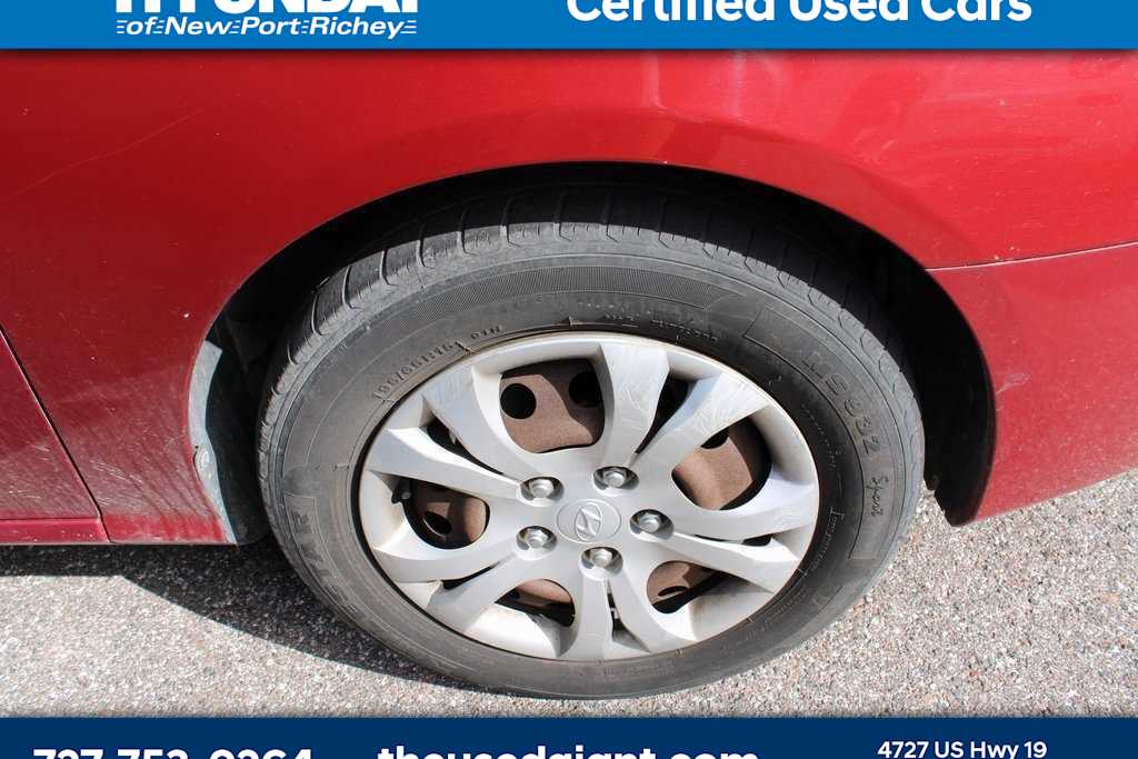 Thumbnail: 2010 Hyundai Elantra - 5