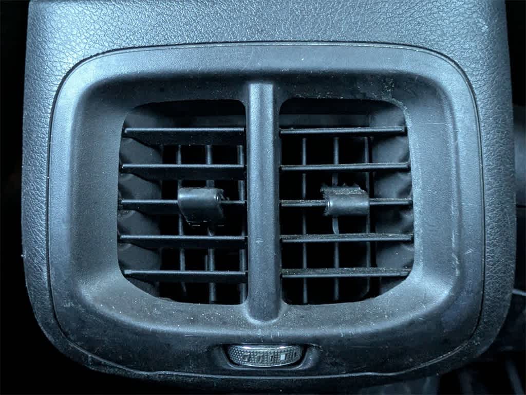 Thumbnail: 2017 Jeep Cherokee - 19