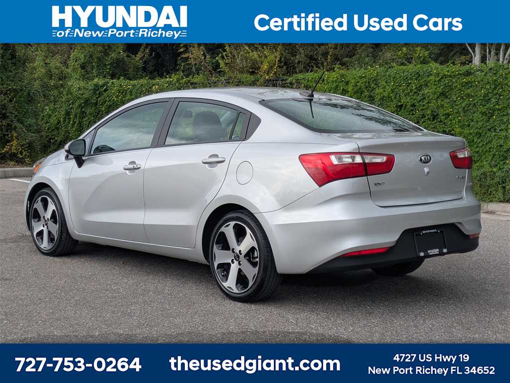 Thumbnail: 2016 Kia Rio - 3