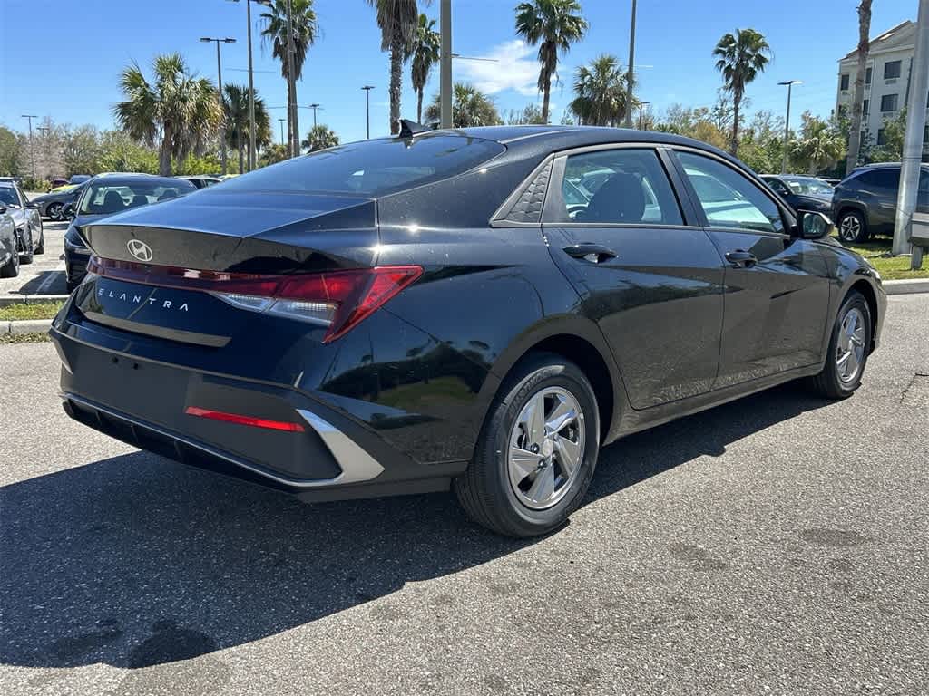 Thumbnail: 2025 Hyundai Elantra - 5