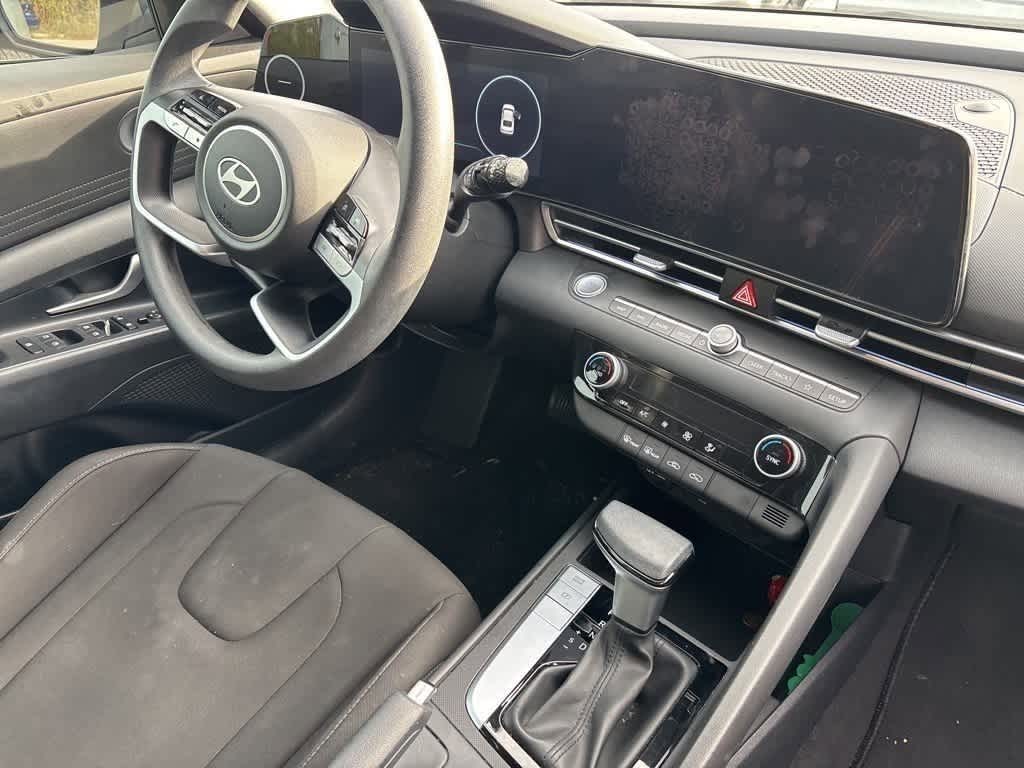 Thumbnail: 2024 Hyundai Elantra - 6