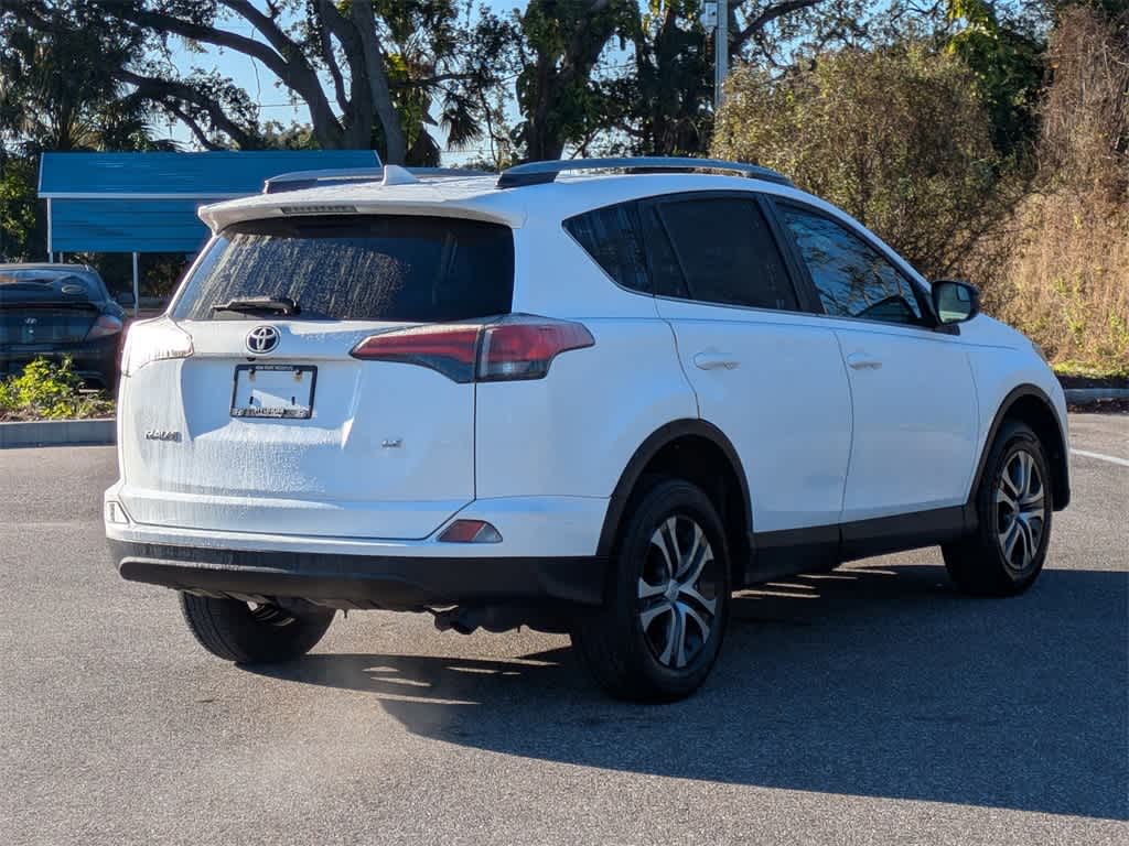 Thumbnail: 2018 Toyota RAV4 - 5