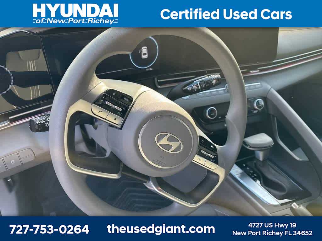 Thumbnail: 2024 Hyundai Elantra - 10