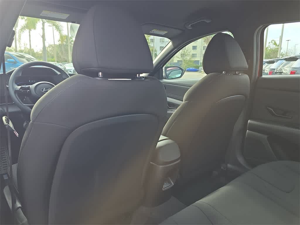 Thumbnail: 2026 Hyundai Elantra - 18