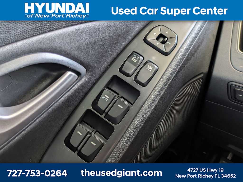 Thumbnail: 2013 Hyundai Tucson - 28