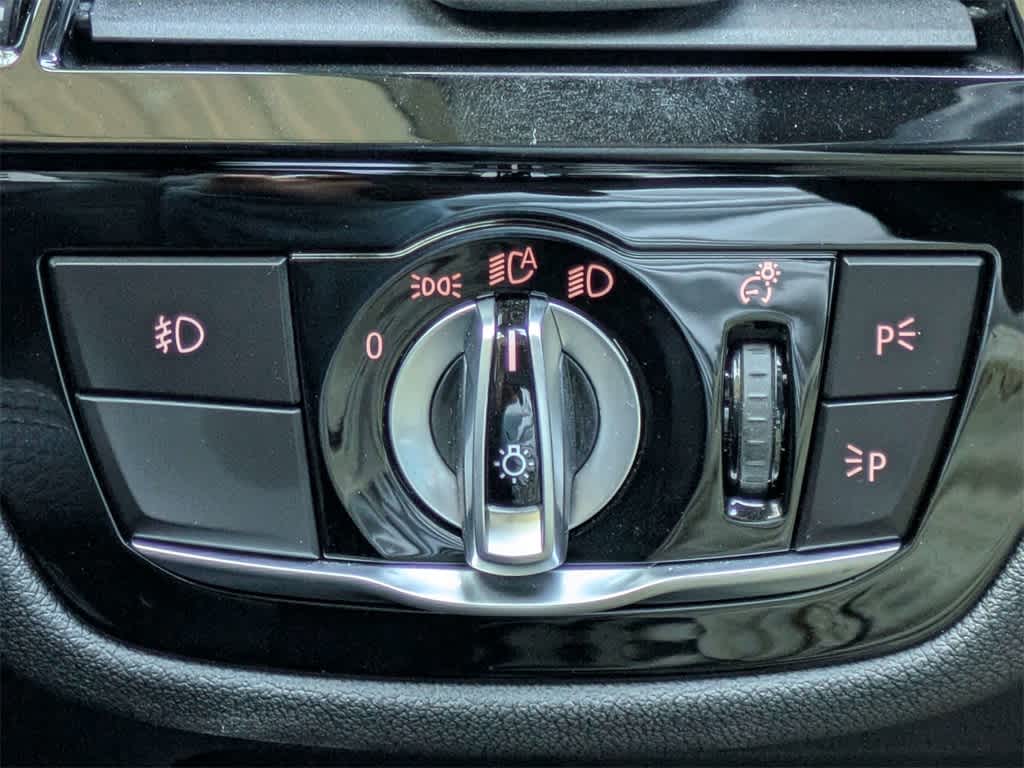 Thumbnail: 2018 BMW 5 Series - 32