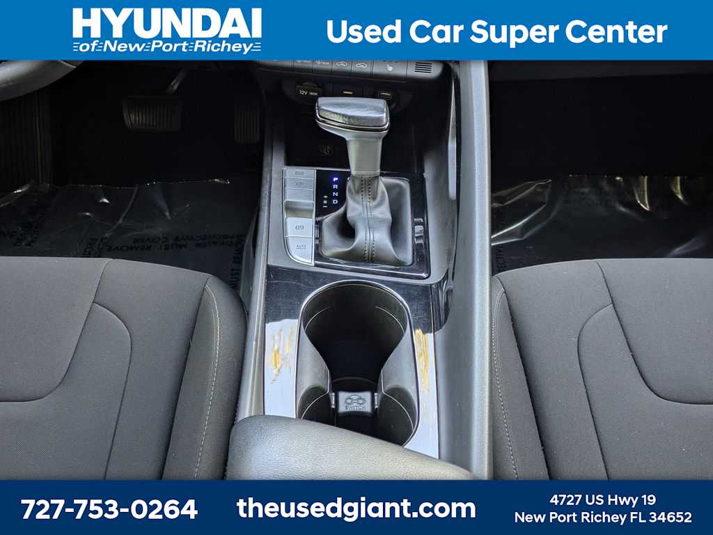 Thumbnail: 2023 Hyundai Elantra - 18