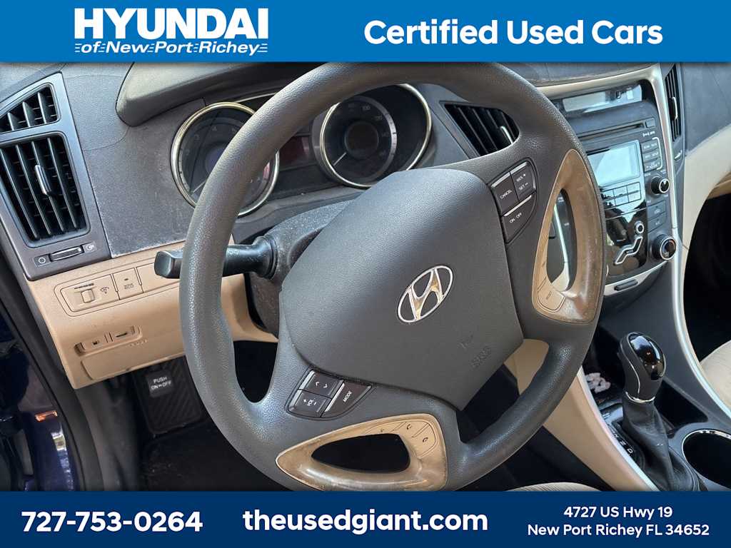 Thumbnail: 2011 Hyundai Sonata - 8