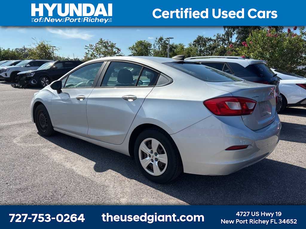 Thumbnail: 2017 Chevrolet Cruze - 2