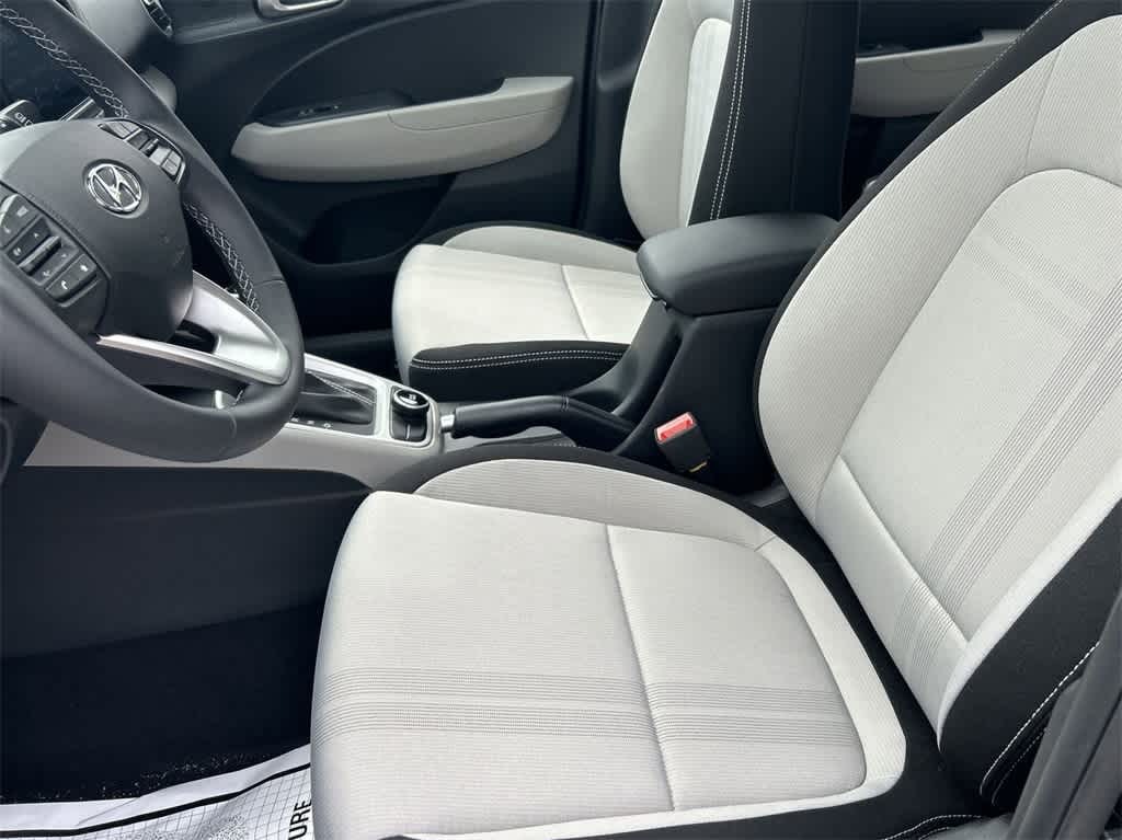 2025 Hyundai Venue SEL 12