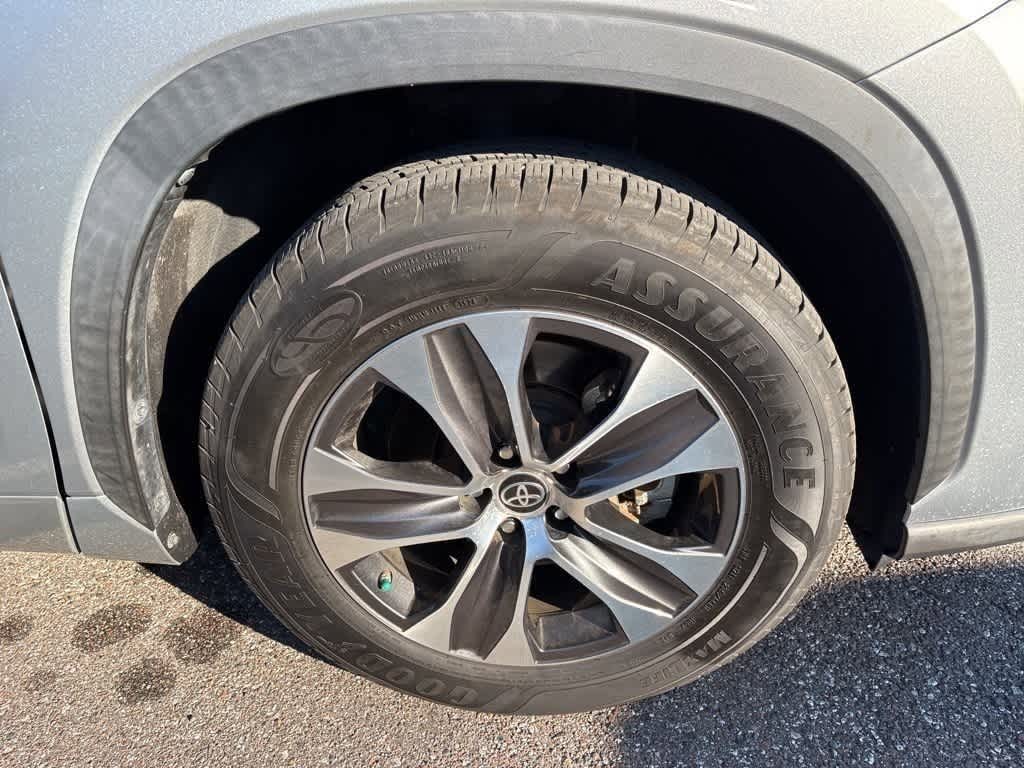 Thumbnail: 2021 Toyota Highlander - 6