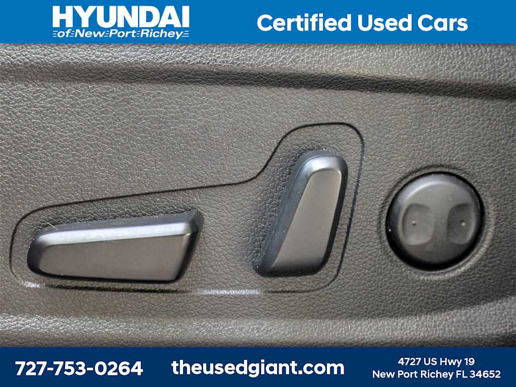 Thumbnail: 2021 Hyundai Santa Fe - 22