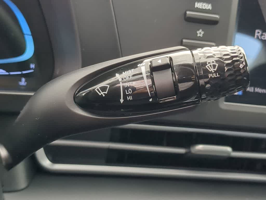 Thumbnail: 2025 Hyundai Elantra - 26