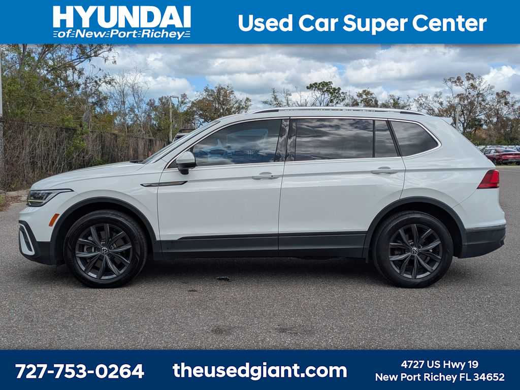 Thumbnail: 2022 Volkswagen Tiguan - 2