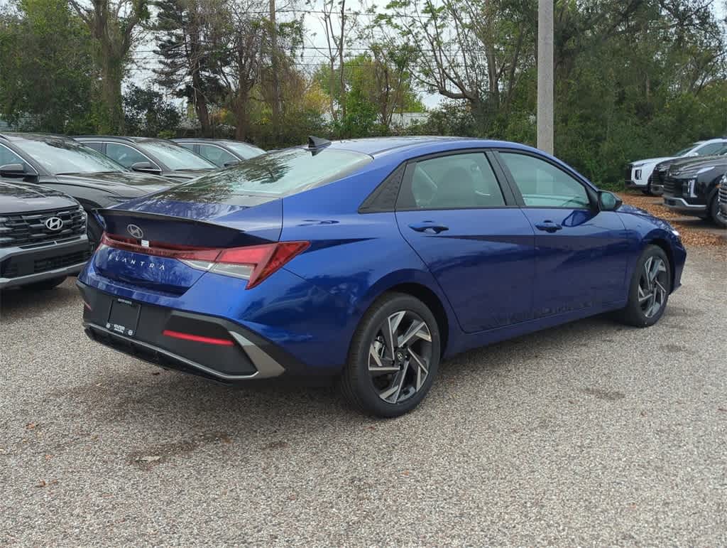 Thumbnail: 2025 Hyundai Elantra - 5