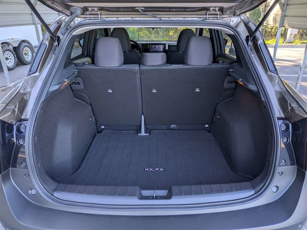 Thumbnail: 2025 Nissan Kicks - 12
