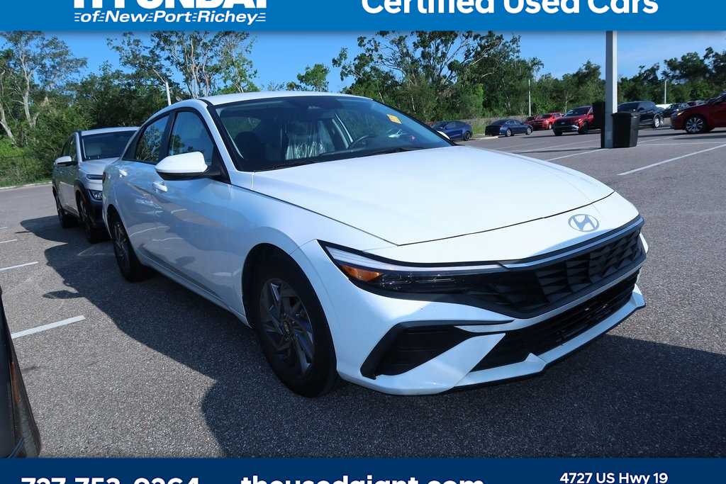 2024 Hyundai Elantra SEL 4