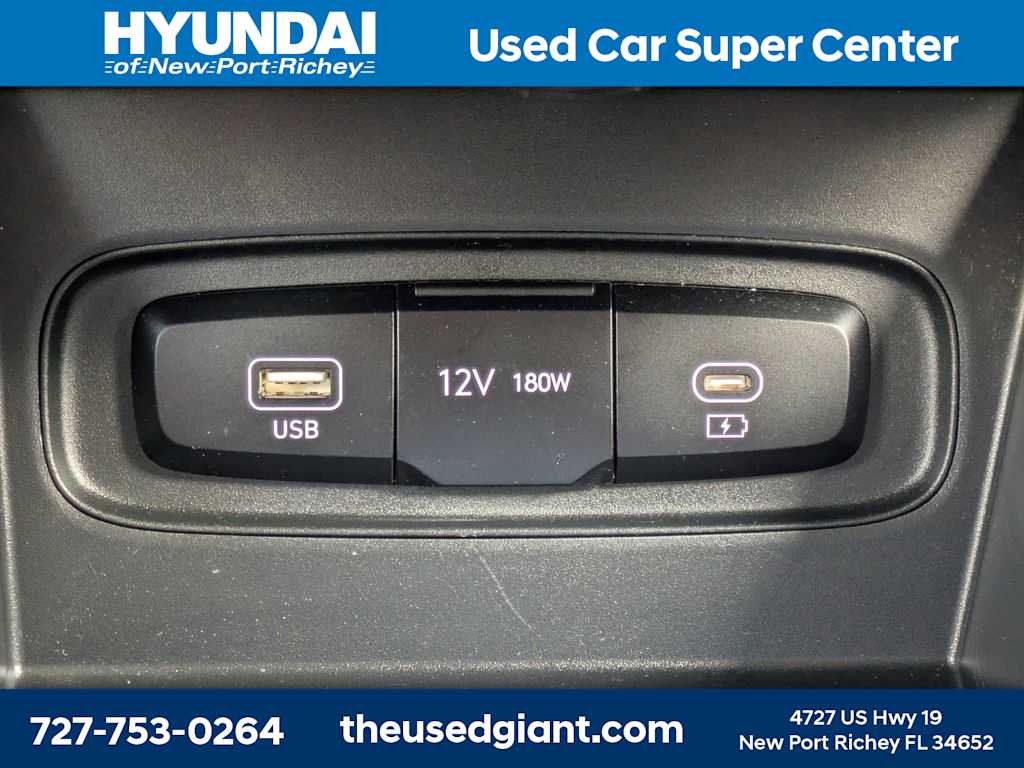 Thumbnail: 2023 Hyundai Venue - 22