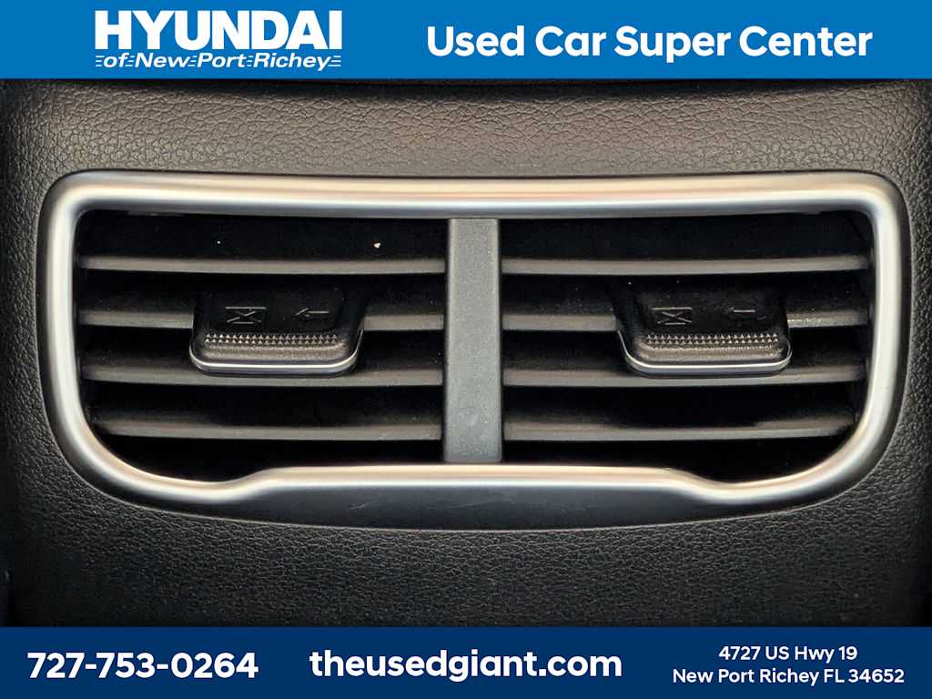 Thumbnail: 2023 Hyundai Santa Fe - 18