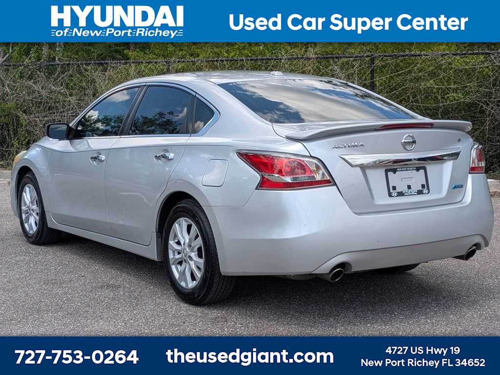 Thumbnail: 2014 Nissan Altima - 3
