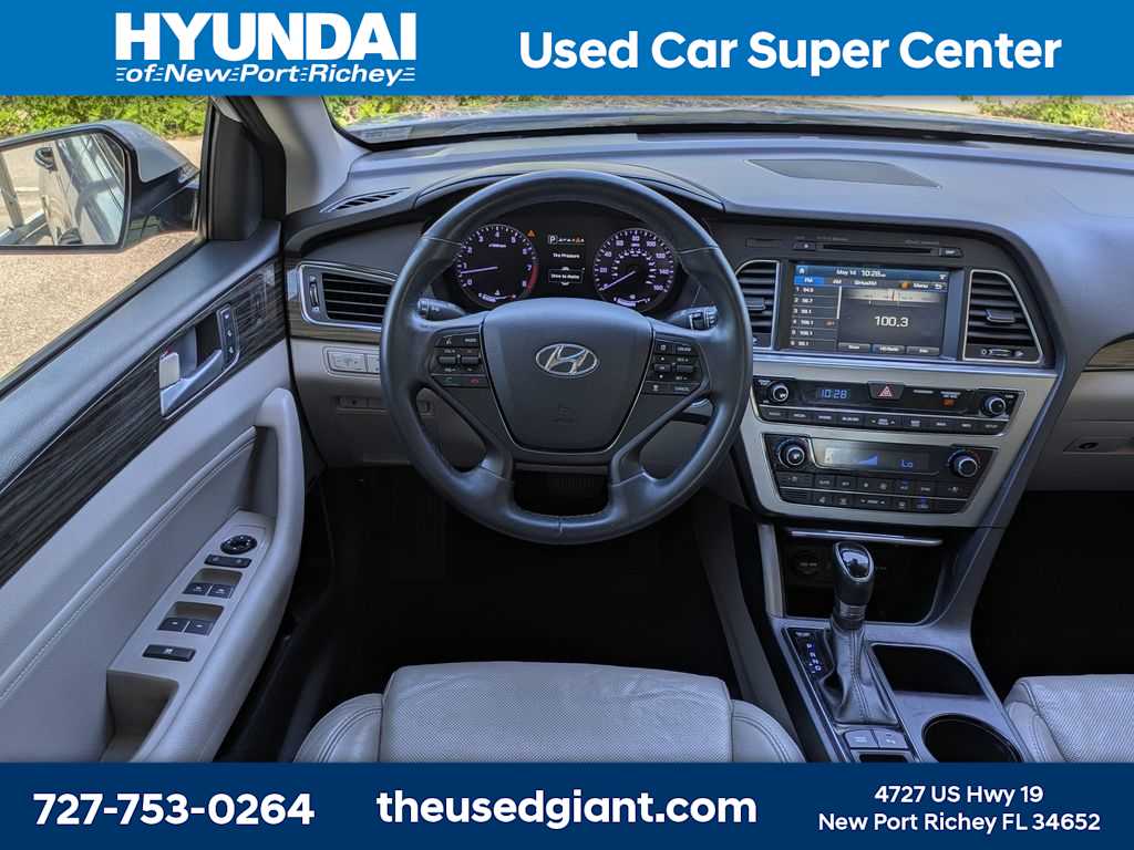 Thumbnail: 2015 Hyundai Sonata - 18